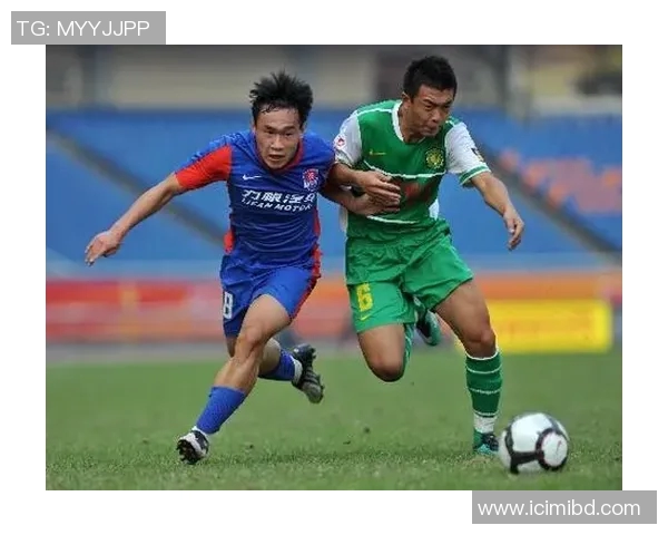 重庆篮球队实力之争引发热议球迷观点各异引发广泛讨论